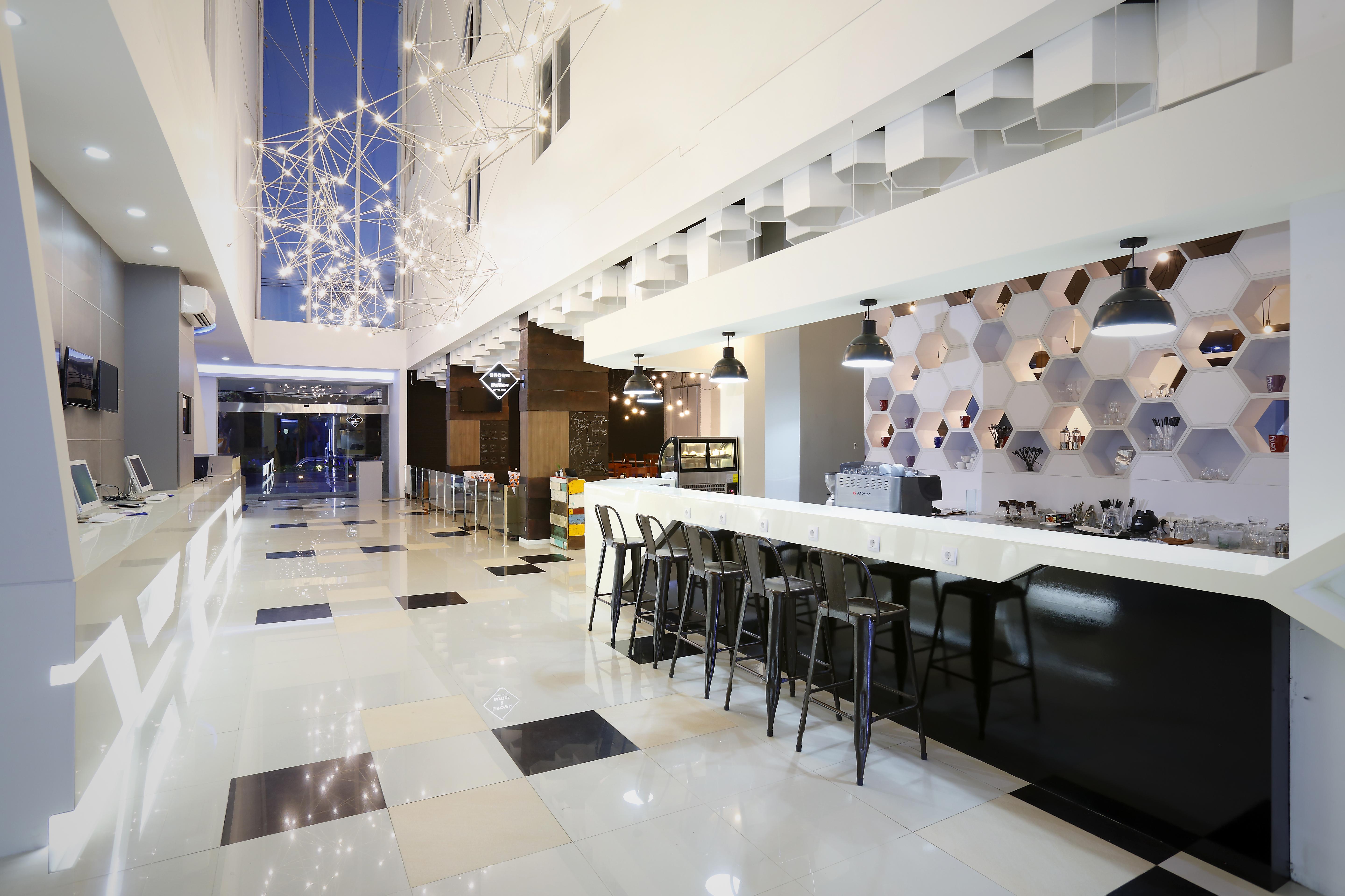 Berry Biz Hotel Seminyak  Ngoại thất bức ảnh