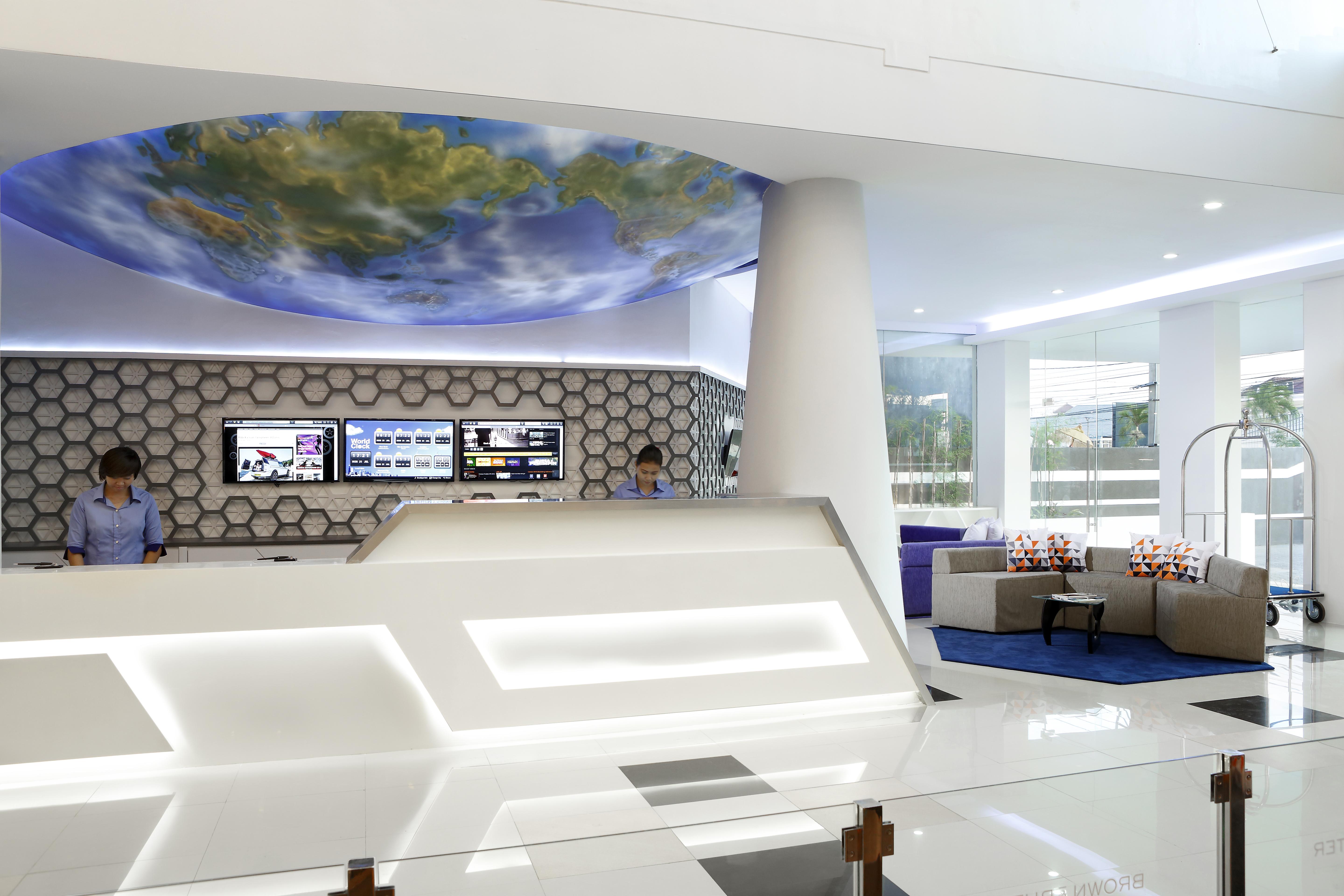 Berry Biz Hotel Seminyak  Ngoại thất bức ảnh