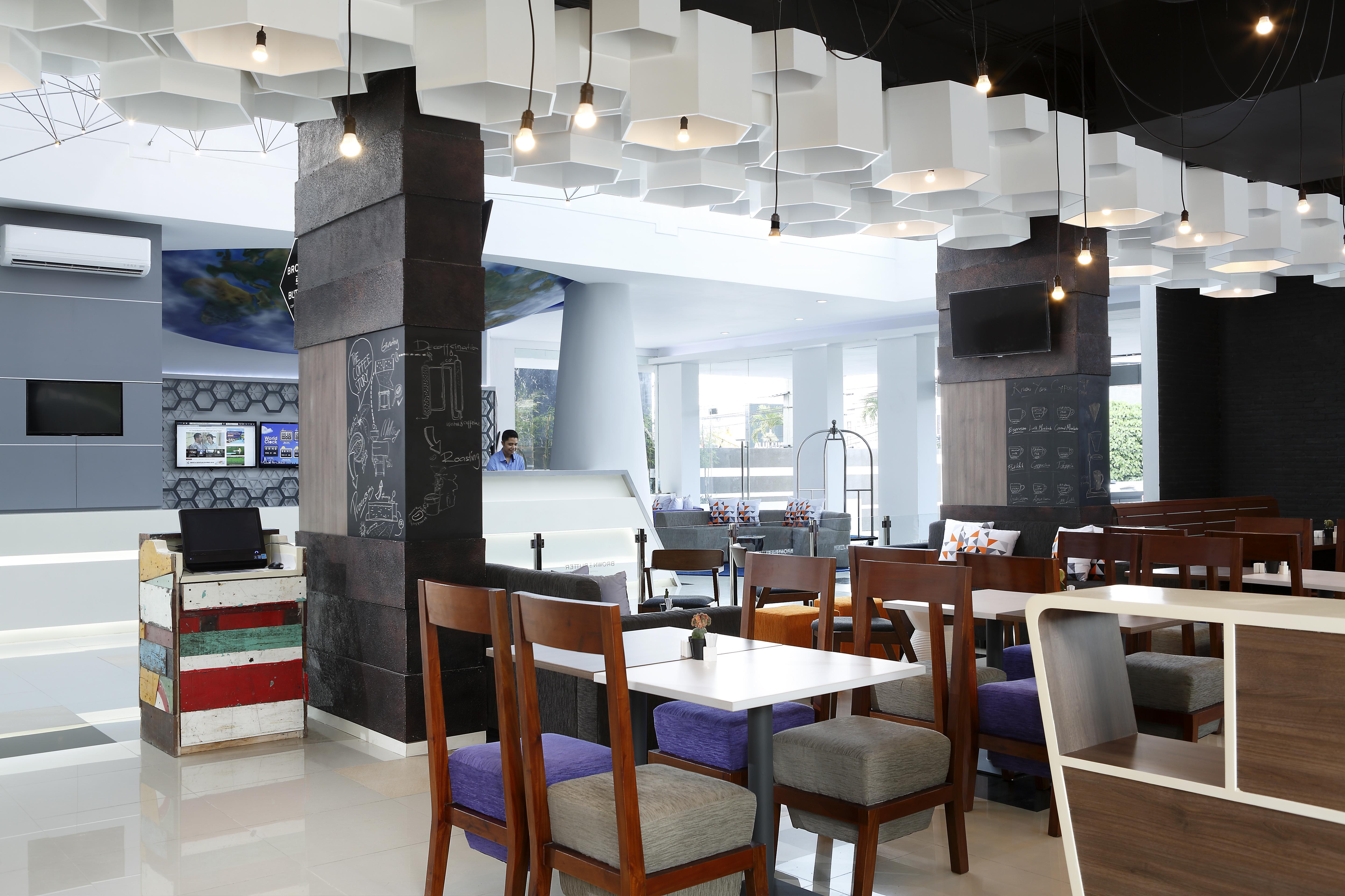 Berry Biz Hotel Seminyak  Ngoại thất bức ảnh
