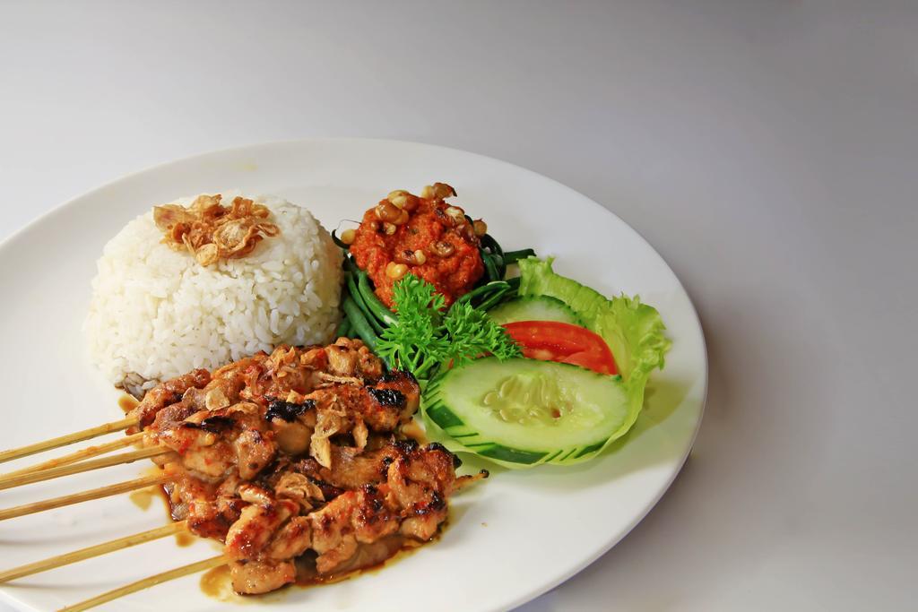 Berry Biz Hotel Seminyak  Ngoại thất bức ảnh