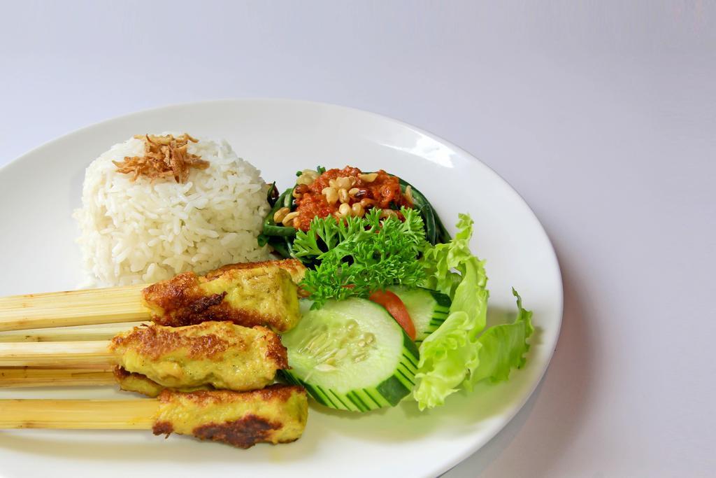 Berry Biz Hotel Seminyak  Ngoại thất bức ảnh