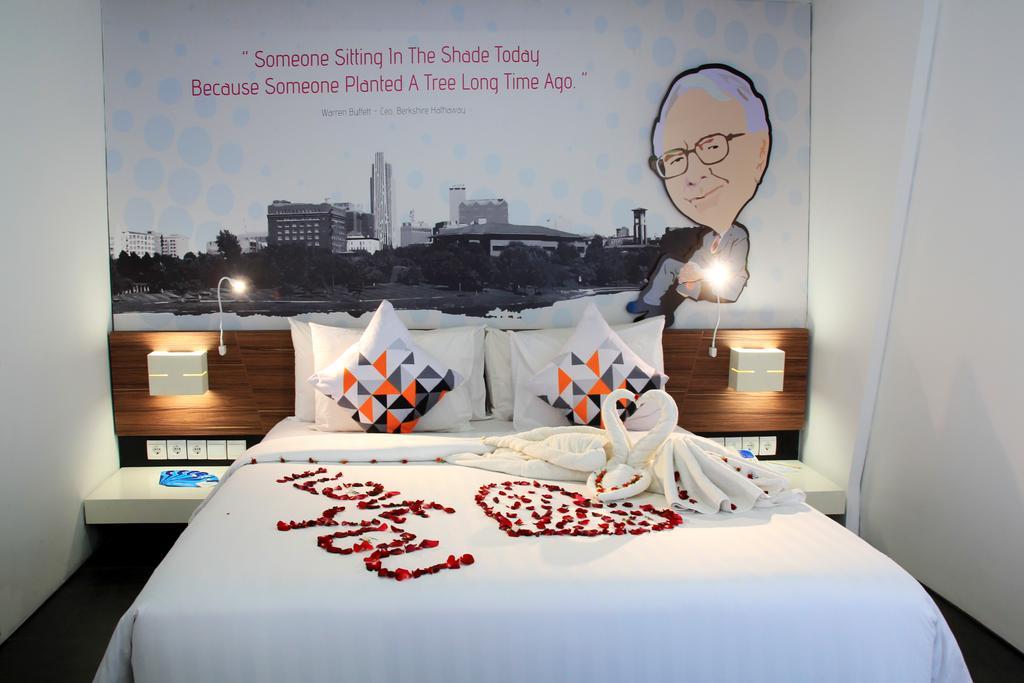 Berry Biz Hotel Seminyak  Ngoại thất bức ảnh