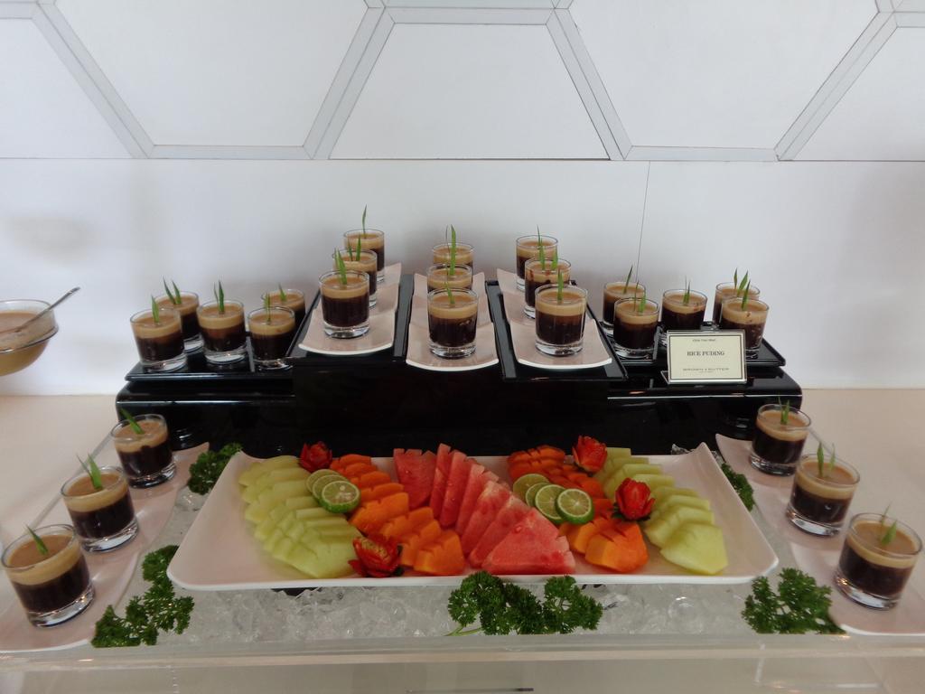 Berry Biz Hotel Seminyak  Ngoại thất bức ảnh